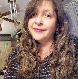 Meet your Posher, Marisa